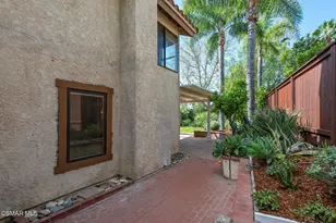 2280 Meadowside Dr, Thousand Oaks, CA 91362 - Photo 31