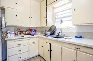 605 Lincoln Ave, Bakersfield, CA 93308 - Photo 13