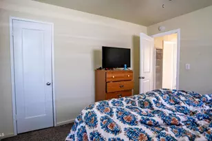 605 Lincoln Ave, Bakersfield, CA 93308 - Photo 9