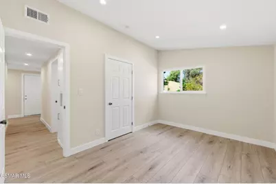 886 Yorkshire Avenue, Thousand Oaks, CA 91360 - Photo 29