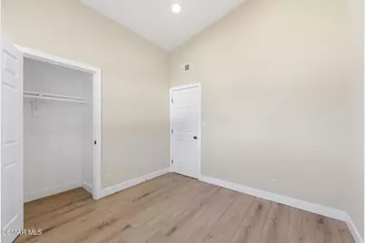 886 Yorkshire Avenue, Thousand Oaks, CA 91360 - Photo 21