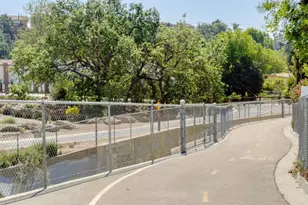 886 Yorkshire Ave, Thousand Oaks, CA 91360 - Photo 41