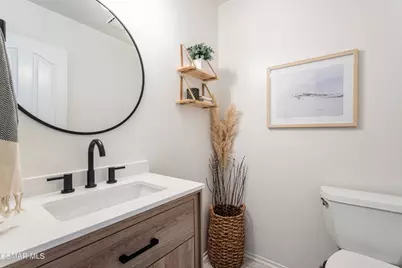 1231 Lost Point Lane, Oxnard, CA 93030 - Photo 17