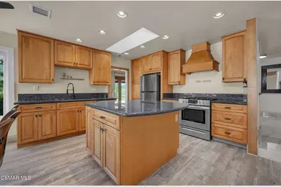 6652 Smoke Tree Avenue, Oak Park, CA 91377 - Photo 9