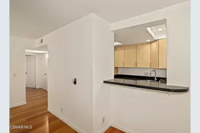 7826 Topanga Canyon Boulevard #103, Canoga Park, CA 91304 - Photo 13