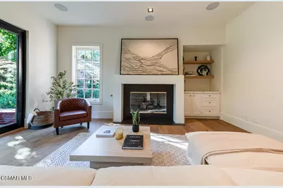 2313 Heatherbank Court, Thousand Oaks, CA 91361 - Photo 9