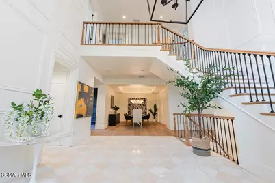 2313 Heatherbank Court, Thousand Oaks, CA 91361 - Photo 11