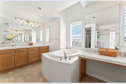 21815 Denise Lane, Saugus, CA 91390 - Photo 19