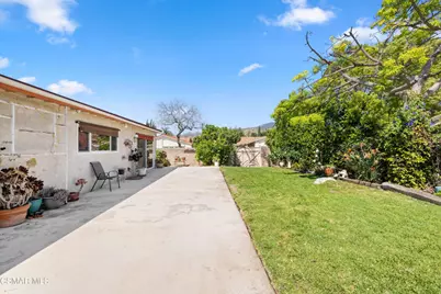 2050 Cheam Avenue, Simi Valley, CA 93063 - Photo 19