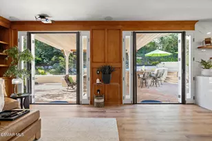 24587 Lola Ln, Newhall, CA 91321 - Photo 19