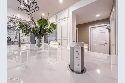 24587 Lola Lane, Newhall, CA 91321 - Photo 23