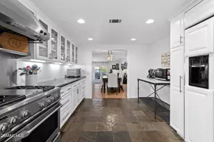 1447 N View Dr, Westlake Village, CA 91362 - Photo 9