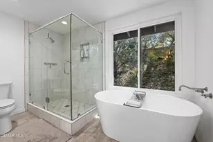 1447 N View Dr, Westlake Village, CA 91362 - Photo 27