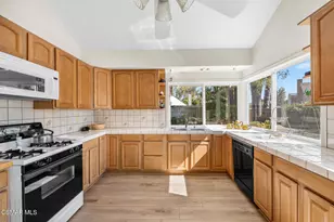 758 Silver Cloud St, Thousand Oaks, CA 91360 - Photo 19