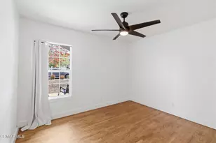 1881 Wellesley Dr, Thousand Oaks, CA 91360 - Photo 35