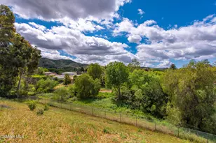 206 Rangely Ct, Simi Valley, CA 93065 - Photo 43