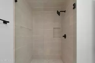 32164 Beachlake Ln, Westlake Village, CA 91361 - Photo 11