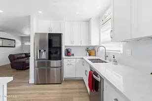 1091 Haven Ave, Simi Valley, CA 93065 - Photo 11