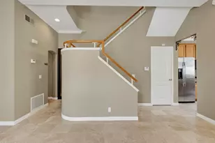 645 Ivywood Ln, Simi Valley, CA 93065 - Photo 11