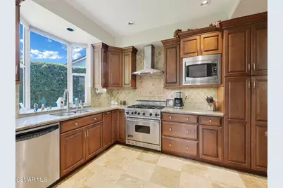 3046 Shadow Mesa Circle, Thousand Oaks, CA 91360 - Photo 13