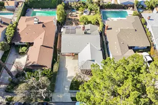 4717 Santa Lucia Dr, Woodland Hills, CA 91364 - Photo 39