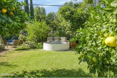 4717 Santa Lucia Drive, Woodland Hills, CA 91364 - Photo 33