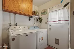 558 E Hemlock St, Oxnard, CA 93033 - Photo 21