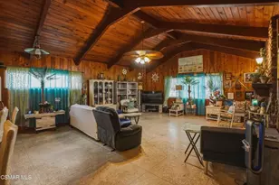 558 E Hemlock St, Oxnard, CA 93033 - Photo 5