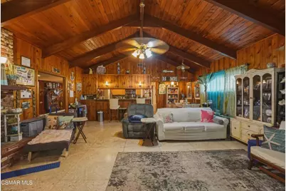 558 E Hemlock Street, Oxnard, CA 93033 - Photo 7