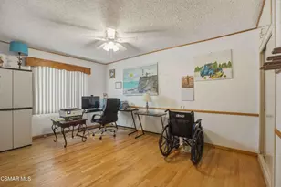 558 E Hemlock St, Oxnard, CA 93033 - Photo 17