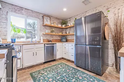 1161 Cavalier Avenue, Simi Valley, CA 93065 - Photo 17