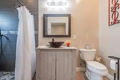 1161 Cavalier Avenue, Simi Valley, CA 93065 - Photo 33