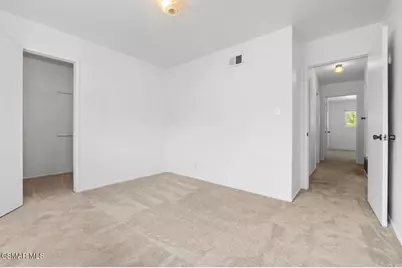 43 W Sidlee Street, Thousand Oaks, CA 91360 - Photo 23