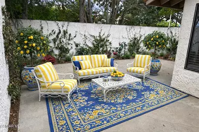 4048 Stoneriver Court, Westlake Village, CA 91362 - Photo 11