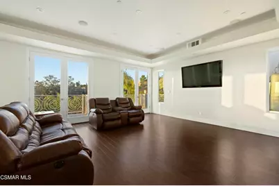 22442 Sueno Road, Woodland Hills, CA 91364 - Photo 9