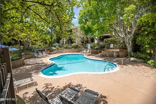 21901 Burbank Blvd, Woodland Hills, CA 91367 - Photo 29