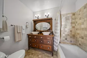 2375 Laguna Cir Dr, Agoura Hills, CA 91301 - Photo 21