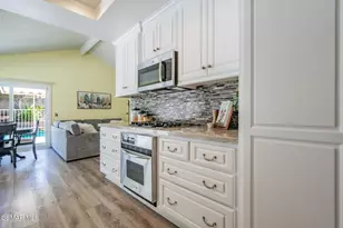320 Hickory Grove Dr, Newbury Park, CA 91320 - Photo 25