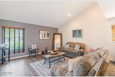 1143 Bordeaux Avenue, Camarillo, CA 93010 - Photo 9