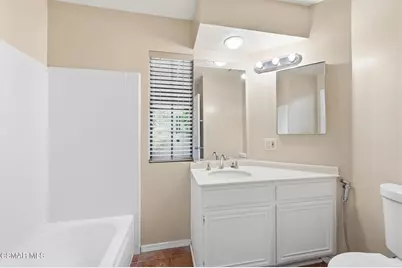 802 Congressional Road, Simi Valley, CA 93065 - Photo 27