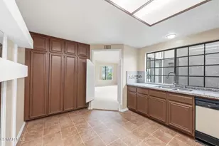 802 Congressional Rd, Simi Valley, CA 93065 - Photo 17