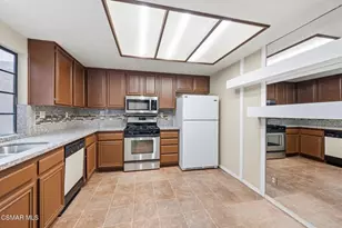802 Congressional Rd, Simi Valley, CA 93065 - Photo 5