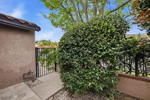 802 Congressional Rd, Simi Valley, CA 93065 - Photo 9