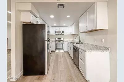 1752 E Avenida De Las Flores, Thousand Oaks, CA 91362 - Photo 25