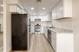 1752 E Avenida De Las Flores, Thousand Oaks, CA 91362 - Photo 25