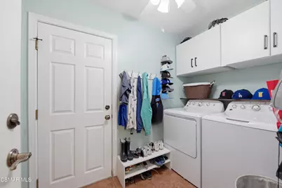 830 Devon Court, Simi Valley, CA 93065 - Photo 29