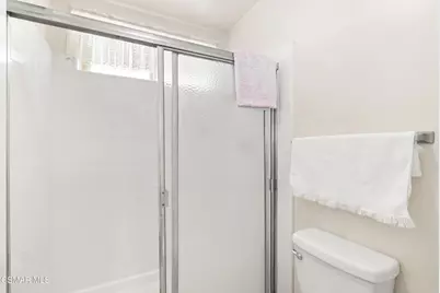 635 W Velarde Drive, Thousand Oaks, CA 91360 - Photo 19