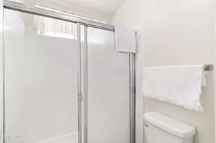 635 W Velarde Dr, Thousand Oaks, CA 91360 - Photo 19