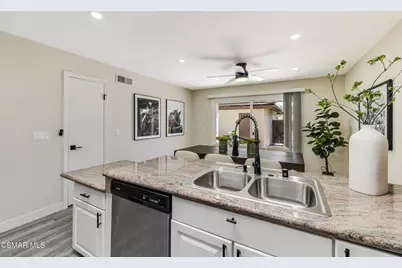 1137 Bright Glen Circle, Westlake Village, CA 91361 - Photo 7