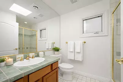 1217 Yale Street #103, Santa Monica, CA 90404 - Photo 23